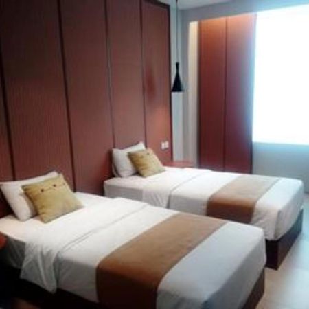 โฮเต็ล เซเมอร์แลง Hotel บันดุง ภายนอก รูปภาพ