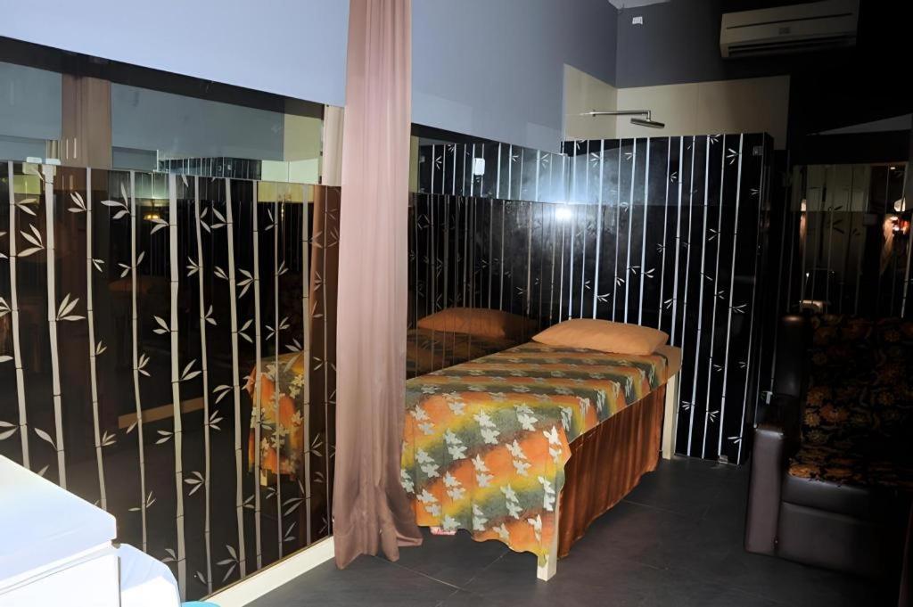 โฮเต็ล เซเมอร์แลง Hotel บันดุง ภายนอก รูปภาพ