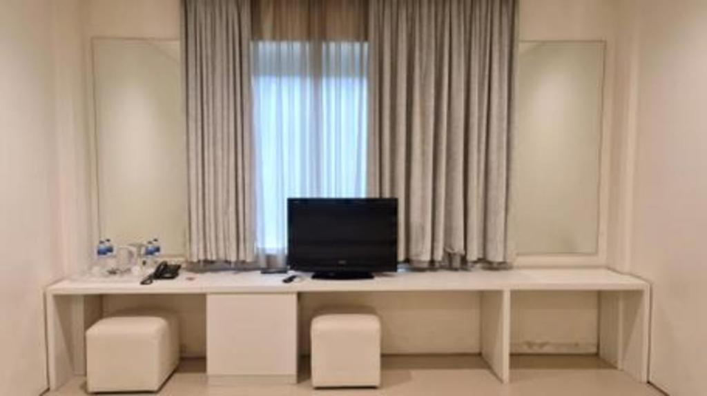 โฮเต็ล เซเมอร์แลง Hotel บันดุง ภายนอก รูปภาพ