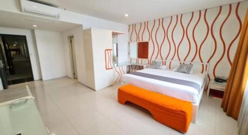 โฮเต็ล เซเมอร์แลง Hotel บันดุง ภายนอก รูปภาพ