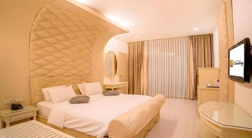 โฮเต็ล เซเมอร์แลง Hotel บันดุง ภายนอก รูปภาพ