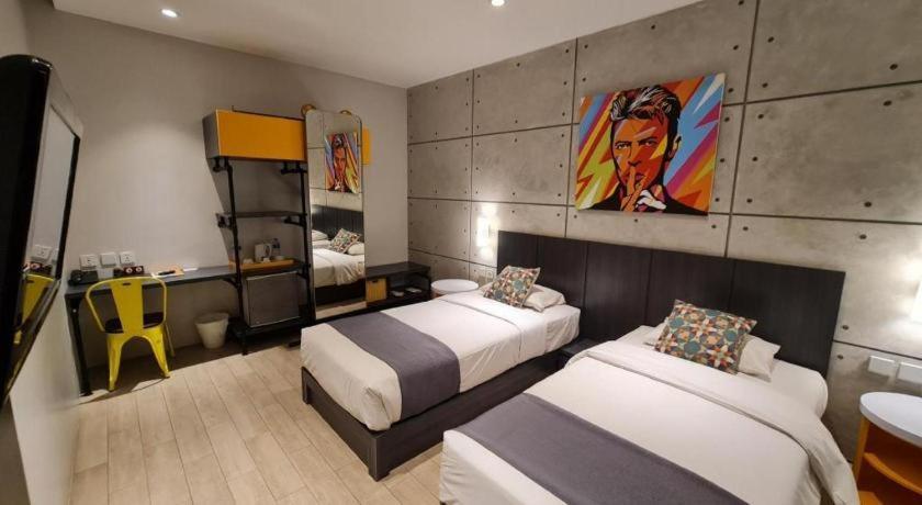 โฮเต็ล เซเมอร์แลง Hotel บันดุง ภายนอก รูปภาพ