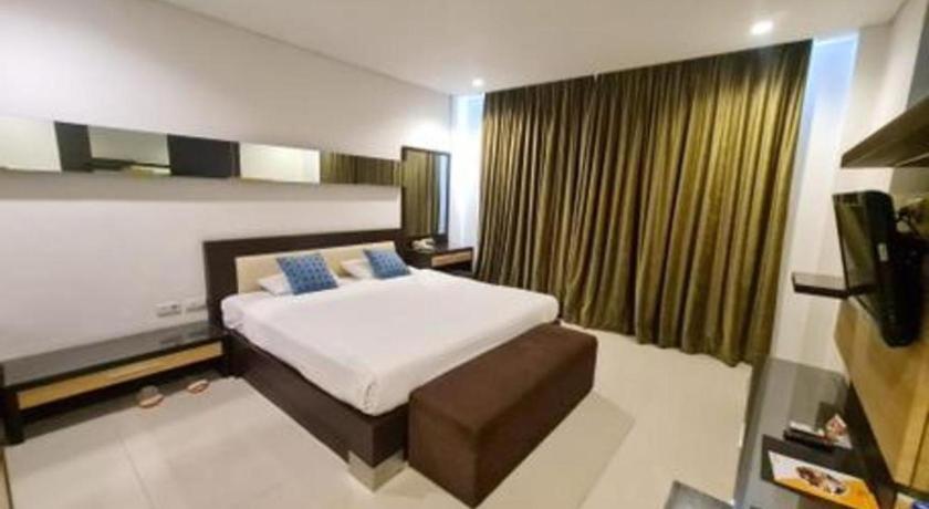โฮเต็ล เซเมอร์แลง Hotel บันดุง ภายนอก รูปภาพ