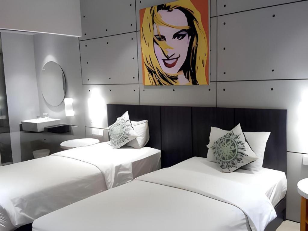 โฮเต็ล เซเมอร์แลง Hotel บันดุง ภายนอก รูปภาพ